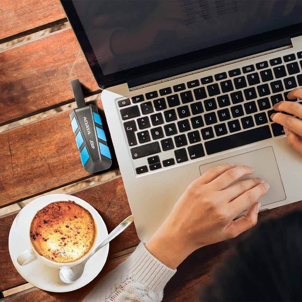 هارد اکسترنال ADATA SSD USB3.2 مدل SC740 ظرفیت 1TB - مشکی آبی (گارانتی آونگ)